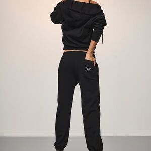 Victoria Secret Angel Paints New XL!